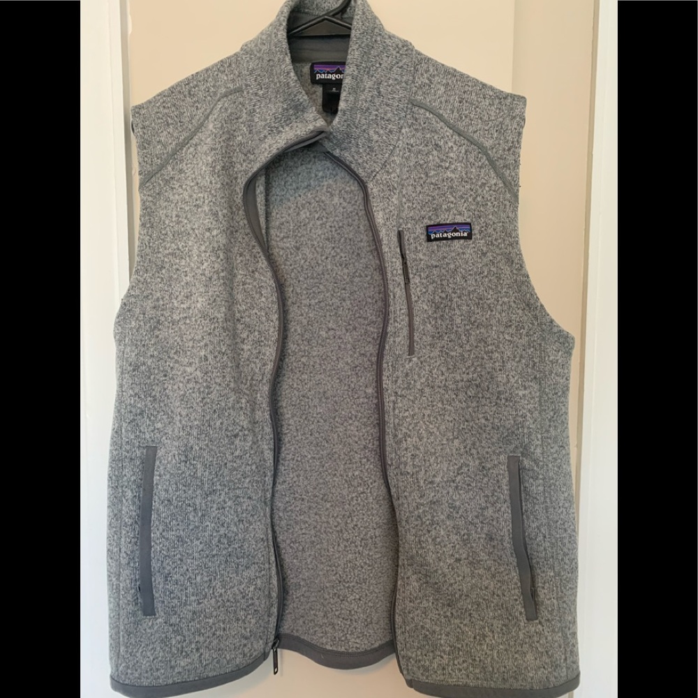Patagonia mens gray vest good condition